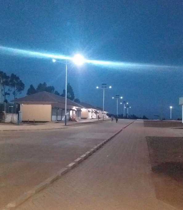 嘉陵区非洲科特迪瓦太阳能路灯工程